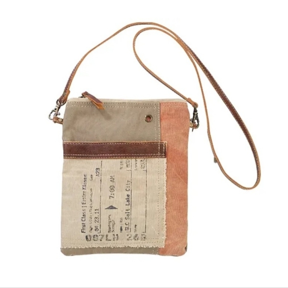 CLEA RAY Salt LAKE Passport Crosdbody Bag NWT